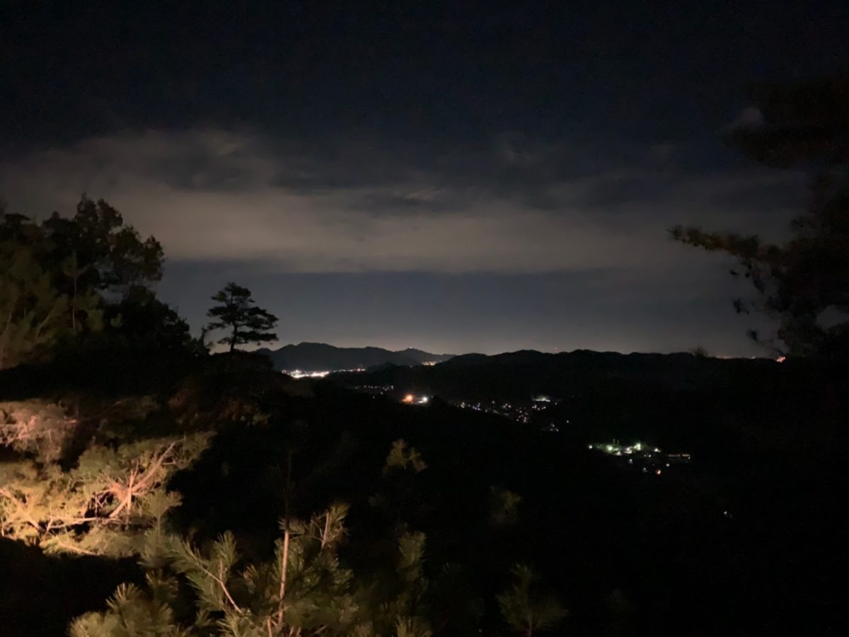 大桑城跡への道　夜景